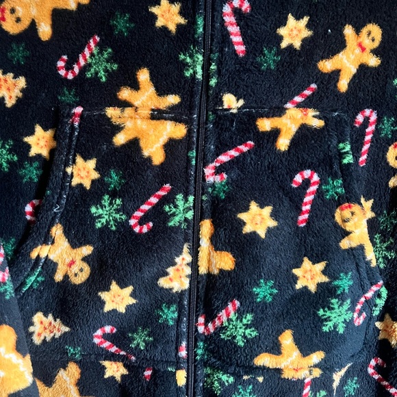 Forever 21 Black Holiday Onesie with Gingerbread and Candy Cane Print - Picture 9 of 10
